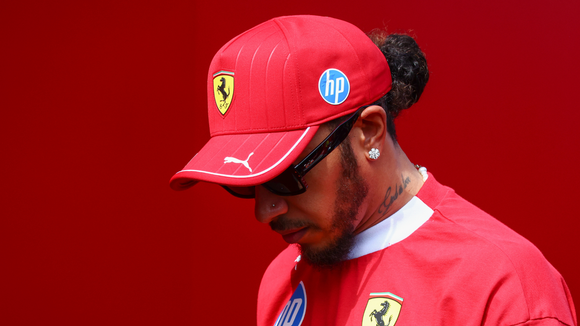 ‘Morreu nos meus braços': perda de companheiro devasta a vida de Lewis Hamilton