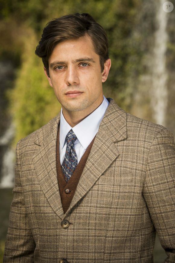 'Espelho da Vida' veio logo depois, em 2018, trazendo Rafael Cardoso sem barba