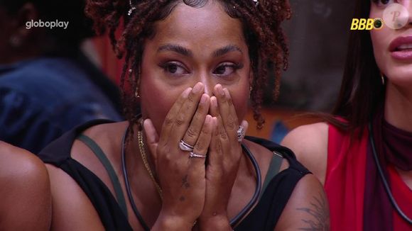 Thamiris tira Vinícius e Guilherme da casa do 'BBB 25' em dinâmica 'Pegar ou Guardar'