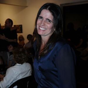 A protagonista Maria Clara Diniz, interpretada por Malu Mader, seria apresentadora de um telejornal. A ideia teria encontrado resistência entre jornalistas da emissora e acabou sendo modificada.