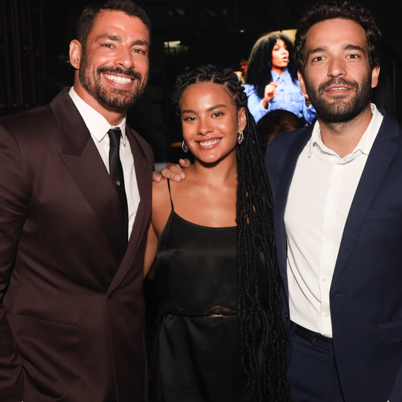 Colega mala no ambiente de trabalho? Profissional de RH explica passos básicos para agir em casos como o de Cauã Reymond e Bella Campos