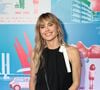 Para lançar seu novo filme, 'Pequenas Criaturas', Carolina Dieckmmann escolheu um vestido preto Louis Vuitton com detalhes em couro