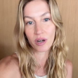 Com 45 anos, Gisele Bündchen revelou os segredos de seu abdômen torneado mesmo após a gestação: modelo faz 5 exercícios em casa