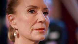 Aos 65 anos, ela já foi advogada e designer de joias: atriz turca de 'Coração de Mãe' enfrentou rejeição do pai à profissão, tentou várias carreiras e só virou atriz depois dos 40