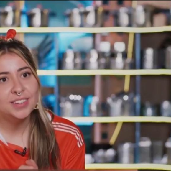 Júlia se despediu do MasterChef Brasil 2026 após enfrentar uma prova inspirada na culinária regional brasileira e não convencer os jurados