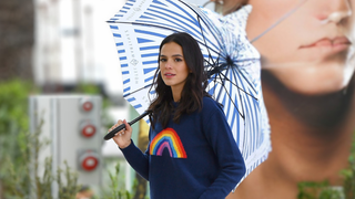 Os tênis impermeáveis ​​Adidas na cor brownie de chocolate vão destronar as botas de chuva neste verão