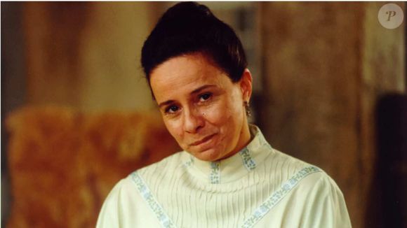 Maria do Socorro morre em 'Terra Nostra'? Débora Duarte quase saiu da novela, mas autor  a manteve na história
