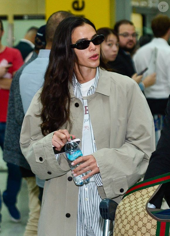 Aerolook de Bruna Marquezine combina conforto e fashionismo