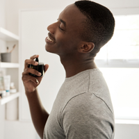 Esses 4 perfumes árabes masculinos exalam frescor: você vai amar conhecer para usar ou presentear no Dia dos Namorados