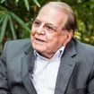 6.400m² de terreno cercado de Mata Atlântica, quadra de tênis de 500m² e IPTU de R$ 39 mil: mansão de Ivo Pitanguy está à venda por R$ 3,5 milhões 10 anos após morte do cirurgião dos famosos
