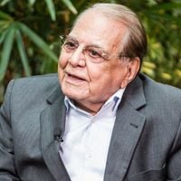 6.400m² de terreno cercado de Mata Atlântica, quadra de tênis de 500m² e IPTU de R$ 39 mil: mansão de Ivo Pitanguy está à venda por R$ 3,5 milhões 10 anos após morte do cirurgião dos famosos