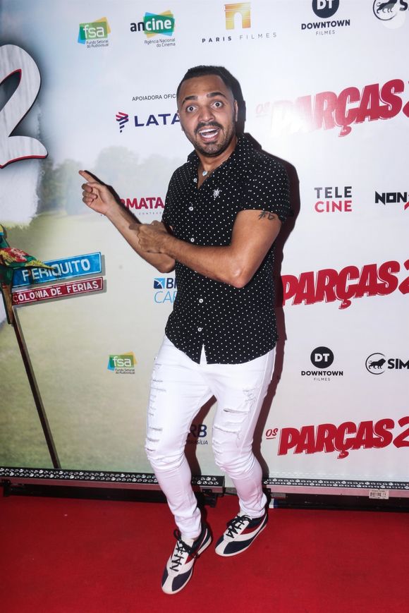 O influenciador Tirullipa se envolveu em uma polêmica após ter um relacionamento secreto exposto na web