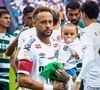 Neymar recebeu apoio das filhas Mavie e Mel em último jogo antes da convocação para a Copa do Mundo 2026; partida teve polêmica