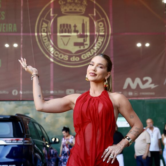 A partir de 2026, Virgínia Fonseca será a substituta de Paolla Oliveira no cargo de rainha de bateria da Grande Rio