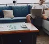 Whindersson Nunes tem sala de estar toda envidraçada