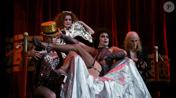 ‘The Rocky Horror Picture Show’ estreou em 1975 e se tornou um fenômeno cult graças às sessões da meia-noite e à interação dos fãs com o filme