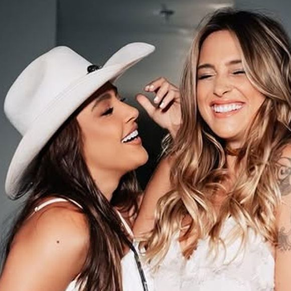 Lauana Prado e Tati Dias jantaram juntas cerca de duas semanas após o fim do namoro