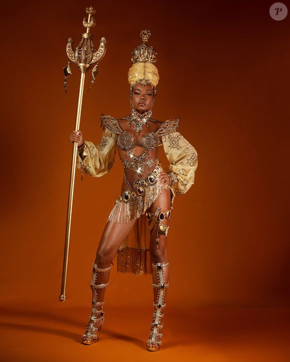 Carnaval 2025 em SP: Thelminha surgiu deslumbrante com uma fantasia em homenagem aos malês na Mocidade Alegre