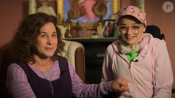 The Act (Prime Video) - A inacreditável e perturbadora história real de Gypsy Rose Blanchard, uma jovem que cresceu acreditando estar doente devido à manipulação de sua mãe, Dee Dee Blanchard.