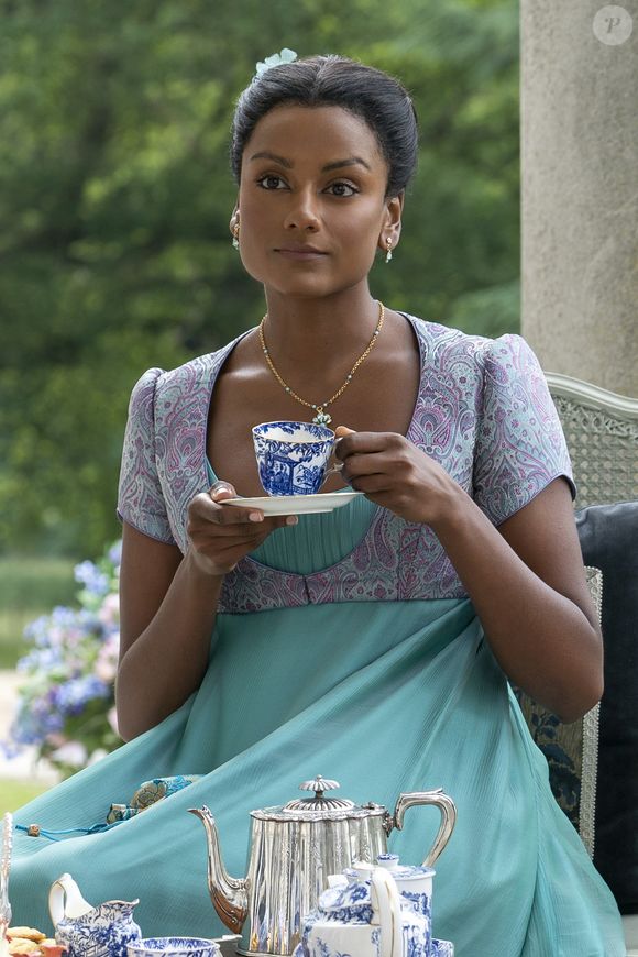 Um tom clássico para quem prefere unhas sofisticadas e cheias de presença, sem excessos, combina com Kate Sharma