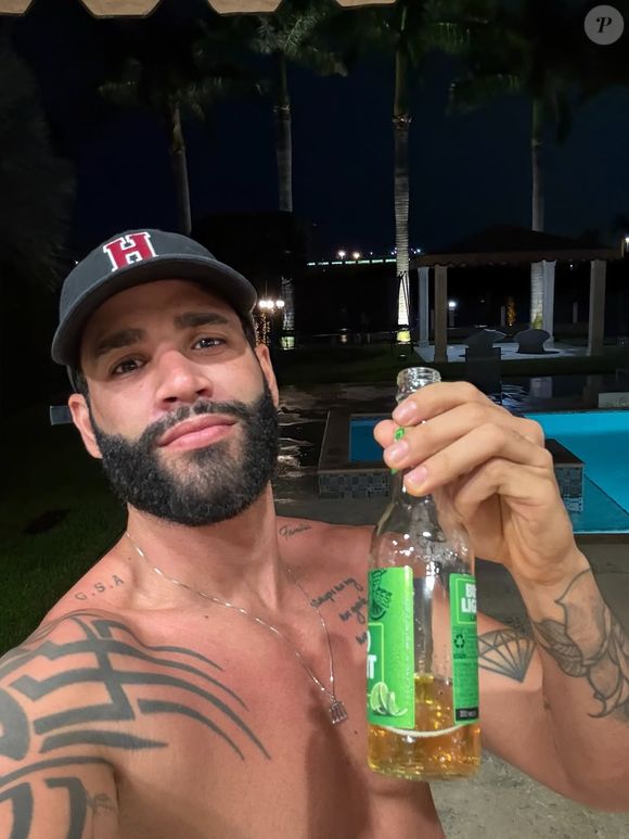 Gusttavo Lima também foi acusado de usar ‘símbolos do ocultismo’ em um DVD