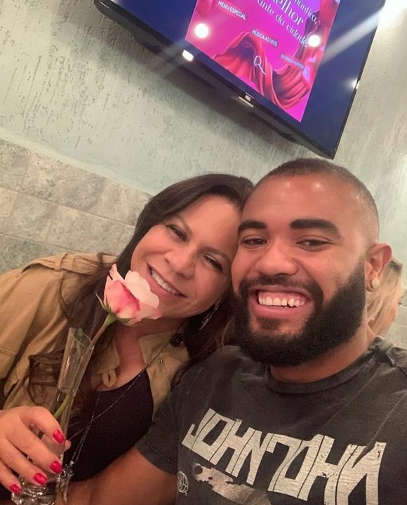 ‘Fato esse confirmado em audiência quando seu marido, Devyd, relatou que a relação entre autor e ré é muito ruim, não havendo diálogo’, diz o texto