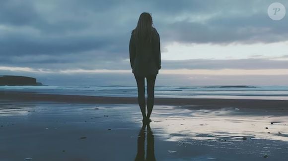 Pessoas com alta autoconsciência entendem melhor suas emoções e sabem ficar melhor sozinhas