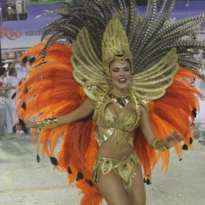 Carnaval: Grande Rio já teve cerca de 20 famosas à frente da bateria, entre elas Paloma Bernardi