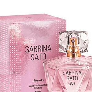 O Sabrina Sato, da Jequiti, tem caminho olfativo Floral Vibrante, com bouquet floral cremoso, nuances vibrantes de frutas e fundo amadeirado de amberwood e cashmeran
