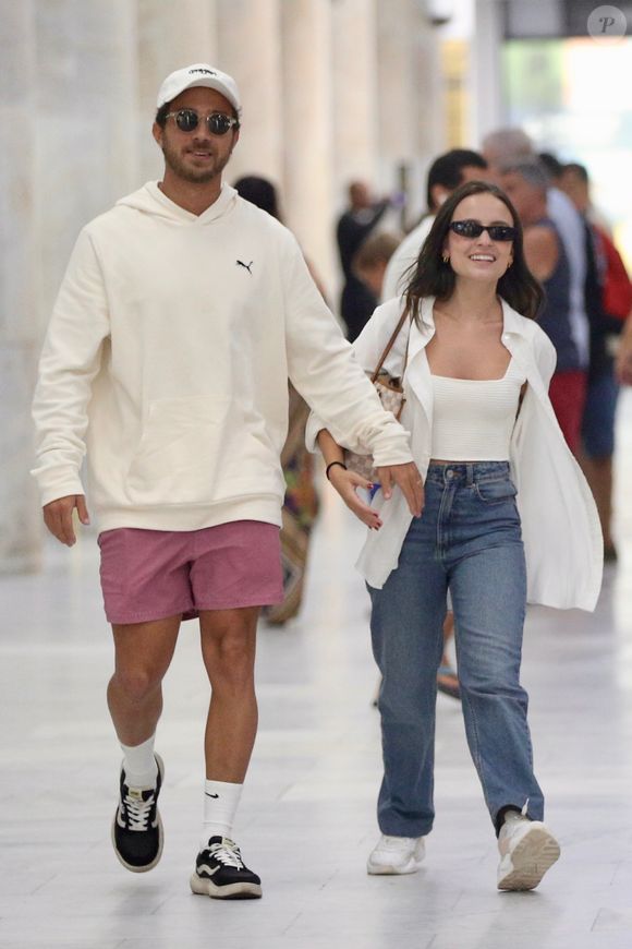 Larissa Manoela, hoje casada com André Luiz Frambach, afirmou que não tinha acesso a todo dinheiro que recebia por seus trabalhos