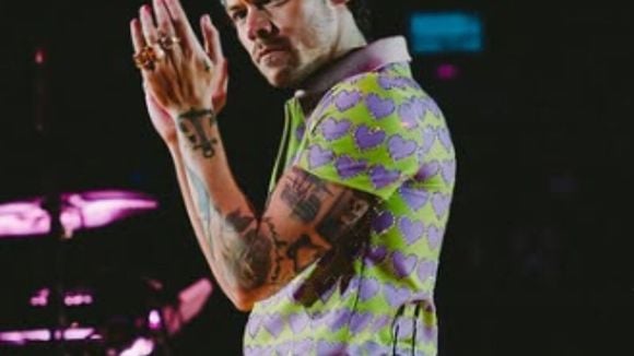 Defensor dos direitos LGBT e ícone da moda: 5 lições que aprendi com o estilo e pensamento de Harry Styles e que valem para a vida toda