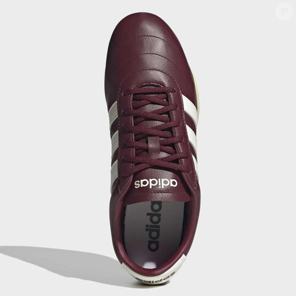 Com estética minimalista e acabamento elogiado por clientes, o Adidas Grand Court LO Feminino aparece como uma das opções mais sofisticadas para quem deseja um tênis confortável e fácil de combinar