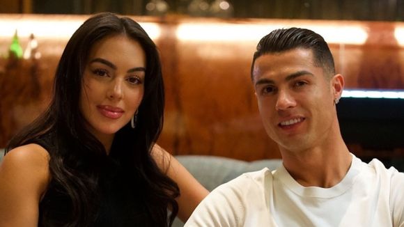 Noiva de Cristiano Ronaldo, Georgina Rodríguez faz dinheiro investindo alto no luxo: comprou uma joia arquitetônica de 1.280 m² em região exclusiva da Espanha e tem novo negócio que envolve mansões