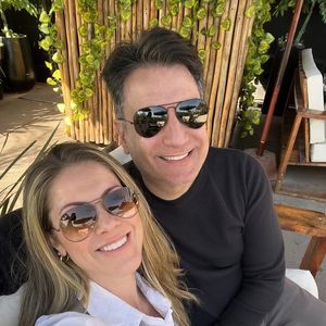 Jacqueline Brazil e Luiz Carlos Jr. tem uma conexão única que pode ser vista em fotos