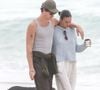 Bruna Marquezine se declarou para Shawn Mendes no aniversário de 28 anos do cantor e compartilhou um registro romântico dos dois curtindo uma praia