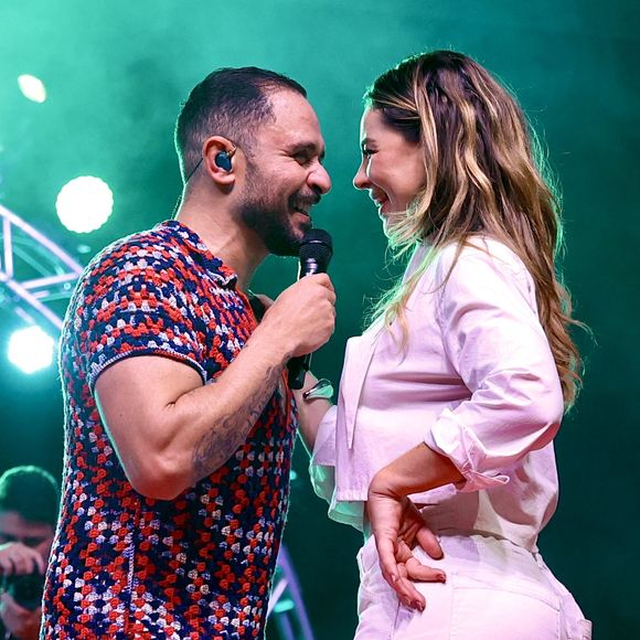 O corpo de Paolla Oliveira roubou a cena