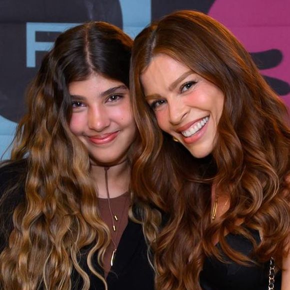 Grazi Massafera levou a filha, Sofia para o show de Henrique e Juliano, no Rio