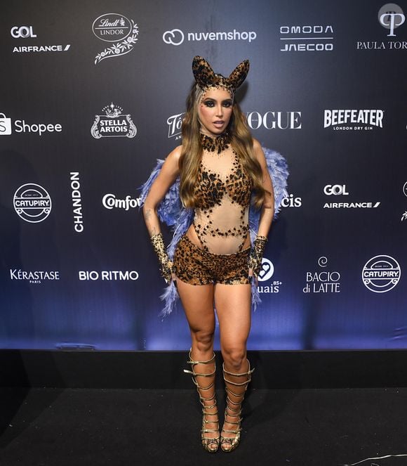 Baile da Vogue 2026: Vanessa Lopes encarnou uma tigresa para o evento, com direito a transparência e orelhas