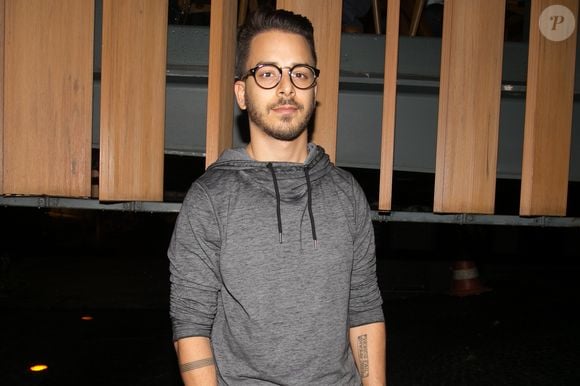 Dono de imóvel alega que Junior decidiu rescindir o contrato antes do tempo estipulado, sem cumprir o tempo mínimo de permanência porque considerava inabitável por causa de umidade e bolor, causando danos à saúde.