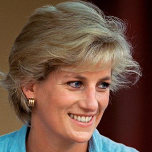 Arezzo se inspira em Lady Di para criar os loafers mais confortáveis e baratos: serão a grande sensação para o seu Outono 2026