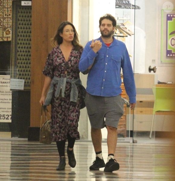 A separação aconteceu de forma turbulenta, ainda durante a gravidez, mas hoje os dois mantêm uma convivência equilibrada em prol do filho, Pedro.