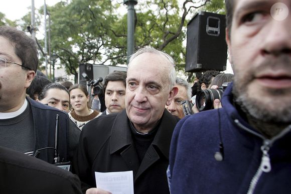 2008: Papa Francisco chega para a missa do Te Deum, na Argentina