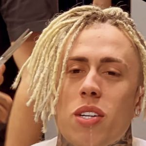 Com a fama, as primeiras transformações na aparência de MC Daniel deram o que falar