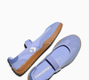 Com visual inspirado no universo balletcore, o Converse Run Star Trainer Ballet Flat feminino aposta em uma tonalidade suave e sofisticada que promete conquistar quem busca conforto sem abrir mão do estilo no dia a dia