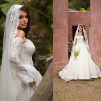 Vestido de noiva com renda, mangas longas e cauda volumosa: Isabella Arantes rouba a cena em casamento com Gabriel Medina prestigiado por Neymar e Bruna Biancardi; fotos