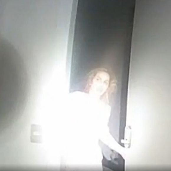Deolane Bezerra foi acordada pela polícia