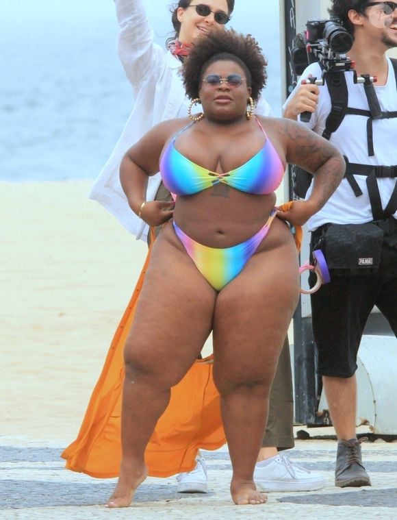 Jojo Todynho não tinha vergonha de posar de biquínis devido ao seu corpo