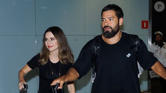 Sandy vive um relacionamento com o médico Pedro Andrade