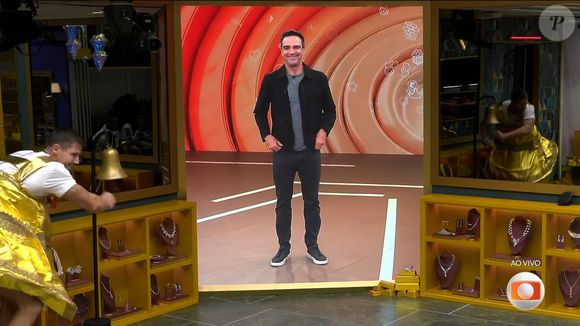 Jonas comemorou muito ter escapado do Paredão