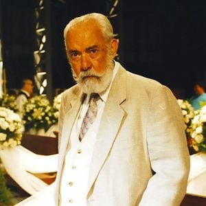 Pai de Fernanda Torres, Fernando Torres morreu em 2008, aos 80 anos